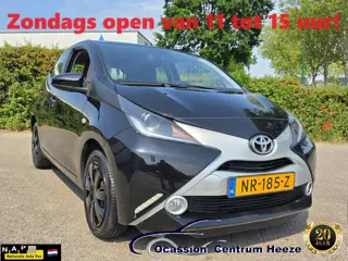 Toyota Aygo 1.0 VVT-i x-Play Black, Camera! Carplay! Apk 4-2027! VAKANTIEGELD WEKEN!