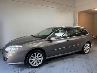 Renault Laguna Estate 2.0 16V T Autom Leer alcantara