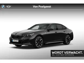 BMW i5 eDrive40 M Sport Pro 20 Inch / Stuur & Stoelverwarming voor + achter / Stoelventilatie / Adap