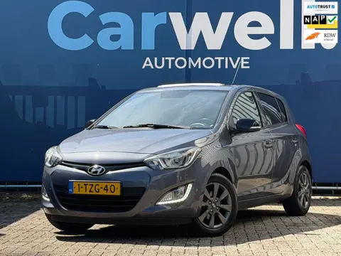 Hyundai I20 1.2i Go! Plus |1e Eigenaar|Pano|Navi|Airco|Cruise|Bleutooth|N.A.P|ISOFIX|LMV|HalfLeder|