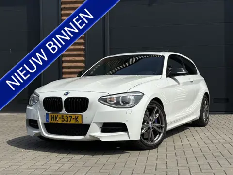 BMW 1-serie M135i M-Sport High Executive Airco Cr-Control CarPlay Schuifdak