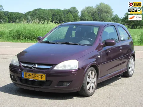 Opel Corsa 1.2-16V Silverline,