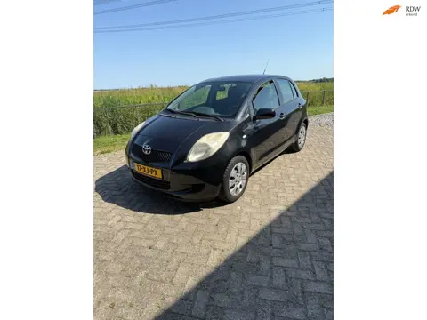 Toyota Yaris 1.3 VVTi Sol