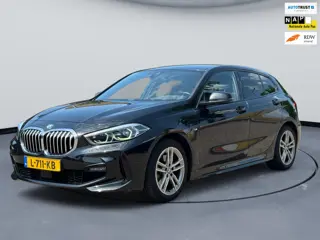 BMW 1-serie 118i M-sport shadow line|NAP|Sfeerverlicht|Sportstoel|