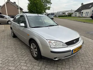 Ford Mondeo 2.0-16V Collection AUTOMAAT AIRCO