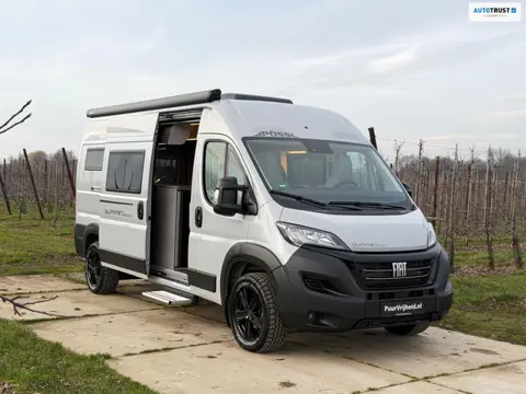 Pössl Summit Shine 600 L Lithium / Solar / Omvormer / 18inch / Uitschuifbaar rek garage / Aangepaste