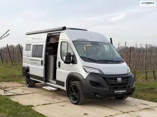 Pössl Summit Shine 600 L Lithium / Solar / Omvormer / 18inch / Uitschuifbaar rek garage / Aangepaste