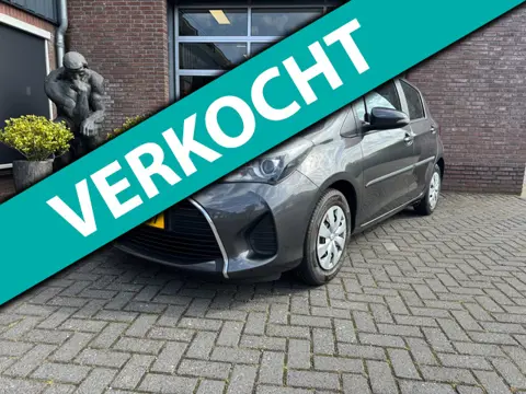 Toyota Yaris 1.0 VVT-i Aspiration | LEES TEKST | Navigatie |
