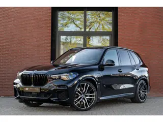 BMW X5 xDrive45e M-Sport 4-Wielsturing Laser HuD Pano 360