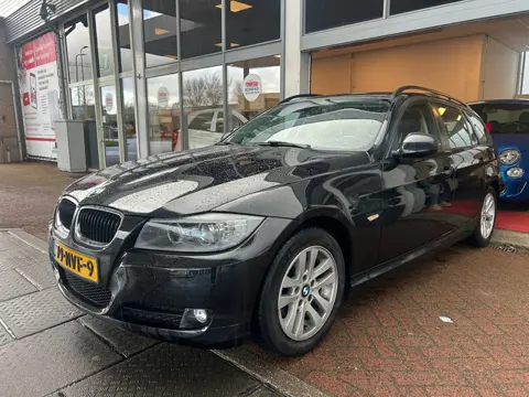 BMW 3-serie Touring 318i Business Line|Nw.KETTING|NAP|Navi|AIRCO|CruiseC|LEDER|APK