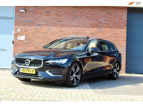 Volvo V60 2.0 D4 Inscription | FULL OPTION | PANO 360 HK HUD