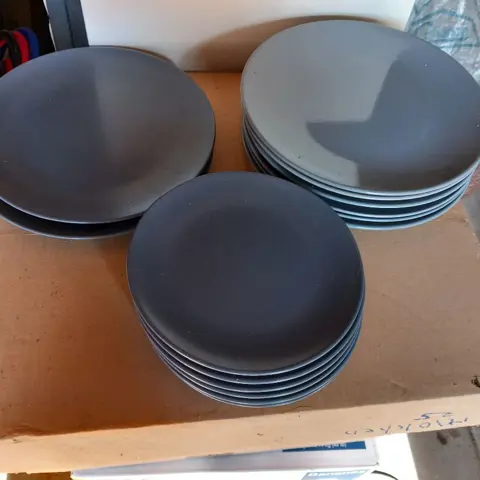 servies- grijs