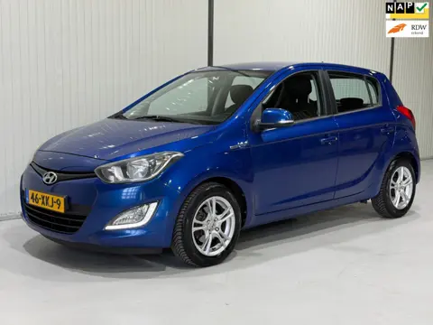 Hyundai I20 1.2i i-Motion NAVI - LM VELGEN - AIRCO - NWE APK - CARPLAY / ANDROID!!