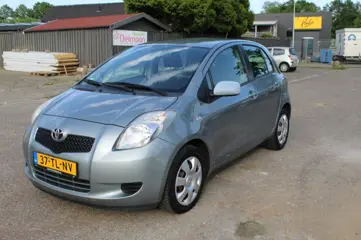 TOYOTA YARIS 1.3 VVTI SOL