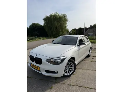 BMW 1-serie 116d Executive (bj 2015, automaat)