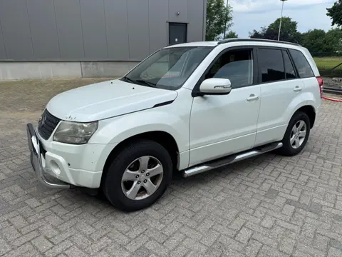 Suzuki Grand Vitara 2.0-16V Exclusive Trekhaak keyless Go