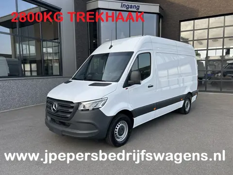 Mercedes-Benz Sprinter 315 CDI L2 H2 RWD PRO / 2800KG Trekhaak / LED / MBUX / Navigatie / Camera / C