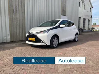 TOYOTA AYGO 1.0 VVT-i X-play Achteruitrijcamera Airco 