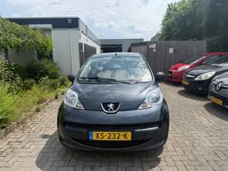 Peugeot 107 1.0-12V XR