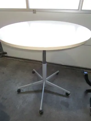1x Instelbare ronde tafel