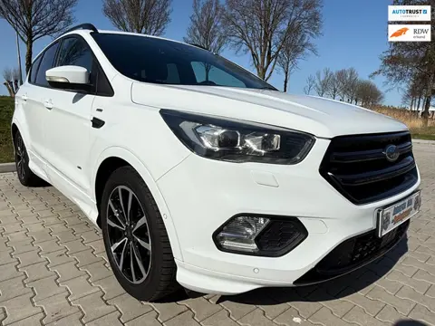 Ford Kuga 1.5 EcoBoost ST Line 4WD 182PK CAMERA/AUTOMAAT/1900 kg trekken