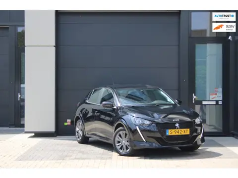 Peugeot E-208 Active Pack - SOH 92% - Dealeronderhouden - APK 2027 - Carplay - Garantie