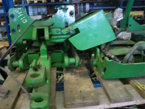 Hitch Pick-up hitch John Deere