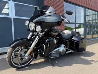 Harley Davidson Tour 103 FLHXS Street Glide Special Rinehart