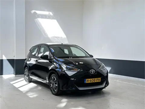Toyota Aygo 1.0 VVT-i x-play | NL | 1 Eig | Apple Carplay/ Android auto| Navigatie | Camera|