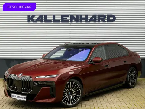 BMW i7 eDrive50 - M-Sport Pro - Skylounge - Stoelventilatie + Massage V+A - Individual Leder