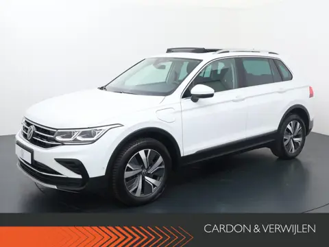 Volkswagen Tiguan 1.4 TSI eHybrid Elegance | 245 PK | SoH 91% | Panoramadak | Matrix LED koplampen |