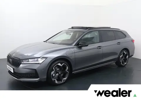 Škoda Superb Combi 1.5 TSI PHEV Sportline Business | 150 PK | SoH 100% | Trekhaak | Panoramadak | To