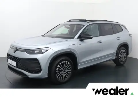Volkswagen Tayron 1.5 eHybrid R-Line Edition | 204 PK | SoH 100% | Panoramadak | Area View 360 grade