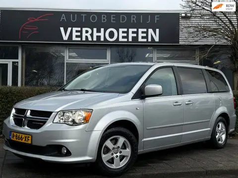 Dodge Grand Caravan 3.6 V6 - 7 PERS - PARKEER CAMERA - APPLE CARPLAY - AUTOMAAT - DVD SPELER !