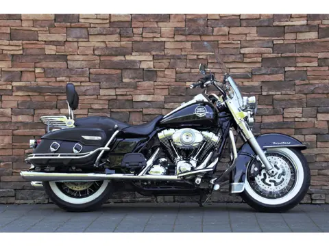Harley-Davidson FLHRC Road King Classic (bj 2009)