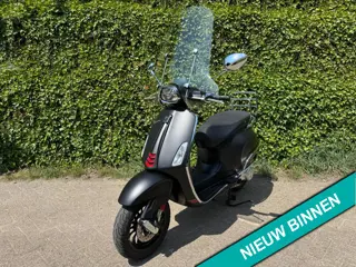 Vespa Sprint S 50 Sprint 50 45 km E5 MAT ZWART BETAAL met in3
