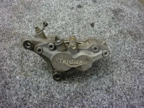 REMKLAUW LINKS VOOR Triumph Sprint RS 1999 - 2003