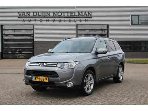Mitsubishi Outlander 2.0 Instyle / Keyless / Leer / 7 Persoons / Automaat / N.A.P.