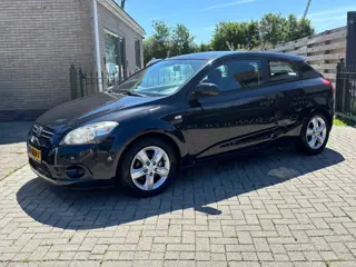 Kia Pro_cee'd 1.6 CRDi X-tra 3drs | diesel | nieuwe koppeling | nieuwe apk !