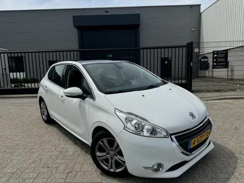 Peugeot 208 1.6 e-HDi Pano Clima Sensor Autopark 100pk