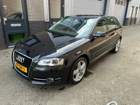 Audi A3 Sportback 1.2 TFSI Attraction Advance! 2013! Xenon!
