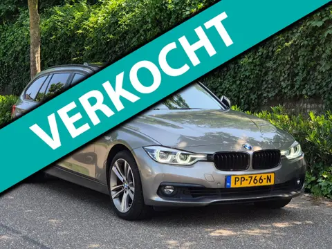 BMW 3-serie Touring 320i High Executive Panorama HUD CarPlay 360 camera 320i High Executive