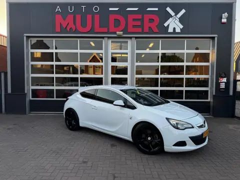 OPEL ASTRA  GTC 1.4 TURBO 140PK SPORT / AIRCO / NAVI / CRUISE / RIJKLAAR!