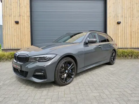 BMW 3-serie Touring 330e High Executive *M sport *Pano *HK
