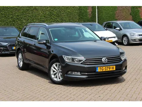 Volkswagen Passat Variant 1.4 TSI ACT Comfortline / Trekhaak / Navigatie / Parkeerhulp V+A / 17'' / 