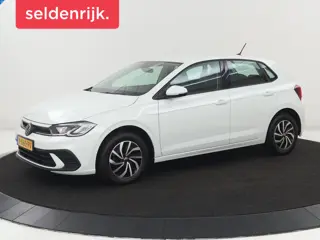 Volkswagen Polo 1.0 TSI Life | Navigatie | Parkeerhulp | Carplay |  Adaptive cruise | Full LED | Air