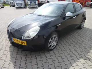 Alfa Romeo Giulietta 1.4 T Distinctive BESCHRIJVING LEZEN