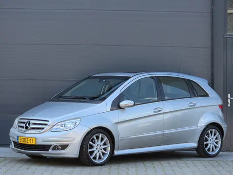 Mercedes-Benz B-Klasse 200 Automaat, Airco, Panodak!
