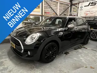 MINI Clubman 1.5 Cooper Chili Serious Business 4-2017 *WORD VERWACHT* NAVI LEDER ST.VERW LED CRUISE 