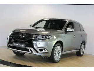 Mitsubishi Outlander 2.4 PHEV Instyle | Trekhaak | Schuif- kanteldak | Leer